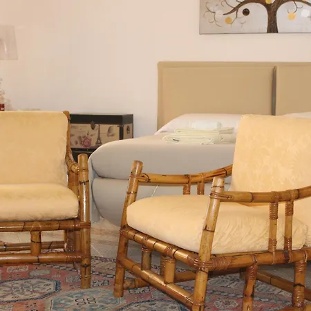 La Maison Doree * Giardini Naxos