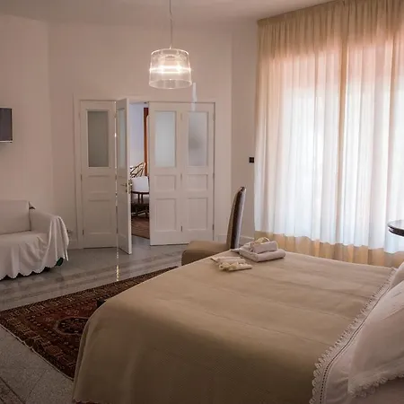 La Maison Doree * Giardini Naxos